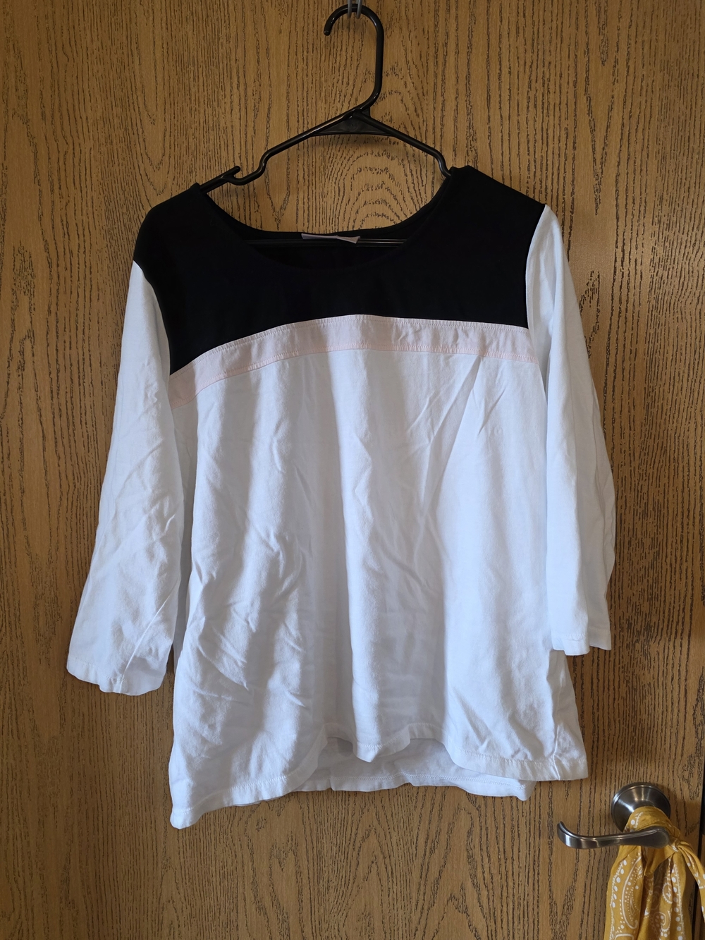 Chicos Women's Colorblock Scoop Neck Top - White with Black & Light Pink Trim
